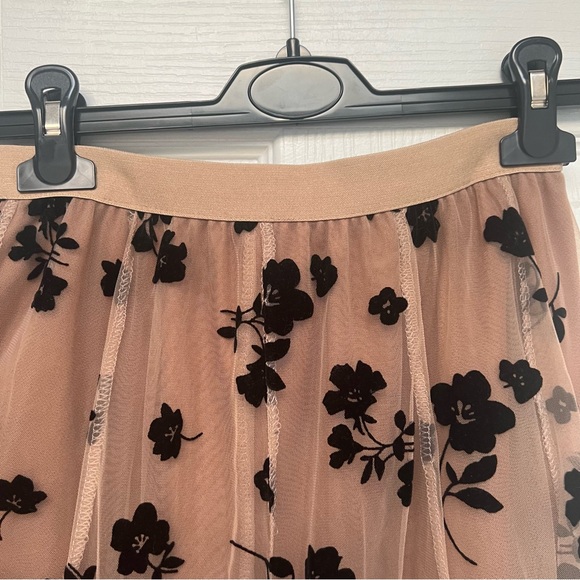 NWT Elastic waist black fleece Floral print Beige tulle midi Skirt size M/L - Picture 5 of 6
